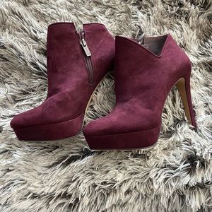 NWOT Jessica Simpson burgundy booties SZ 6.5